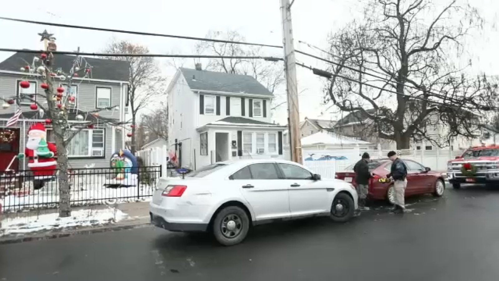 Queens home carbon monoxide leak leaves woman in critical condition.