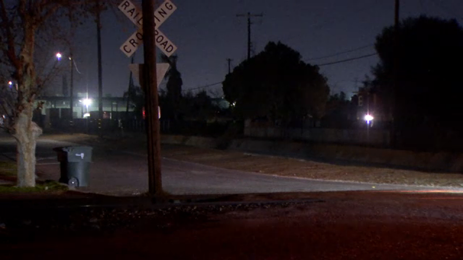 Suspect wanted in knife attack that injured teen in Fresno, police say