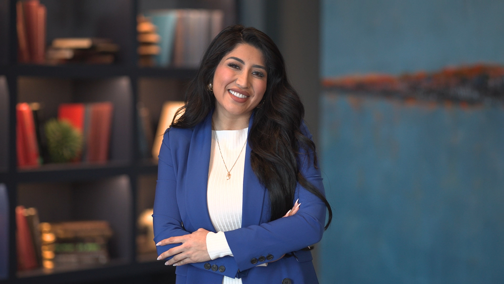 Single mom attorney uses social media to empower others