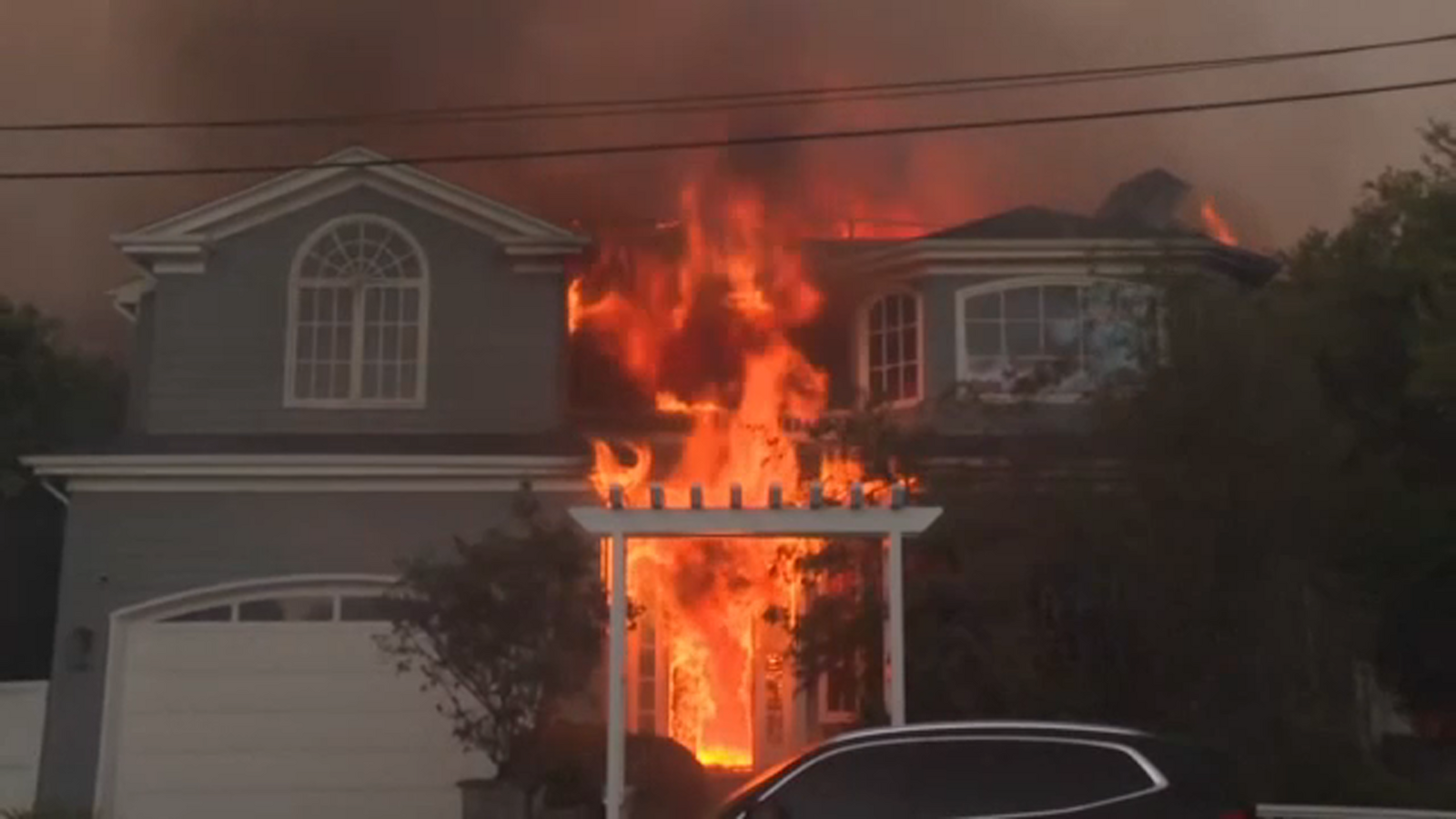 Fresno firefighters to help battle raging Palisades Fire in Southern California