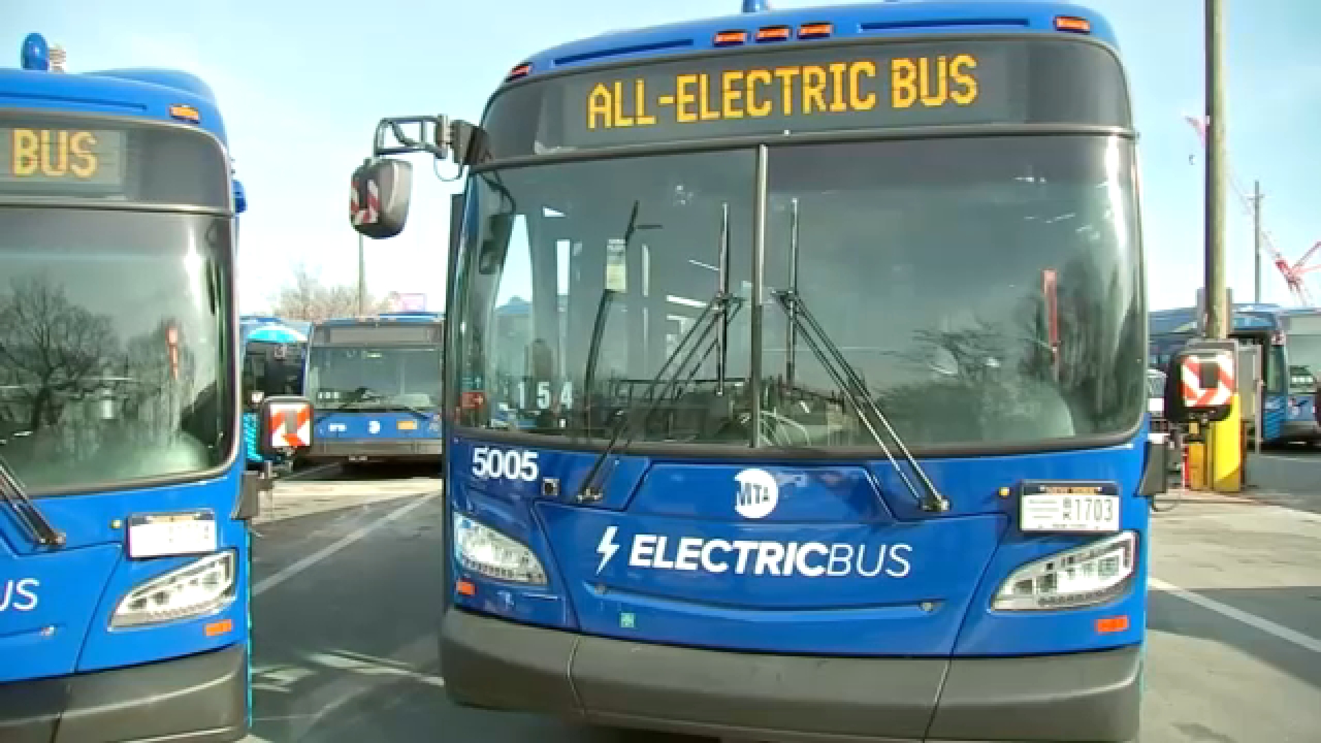 MTA announces future of clean bus service, LIRR improvements using money from new toll