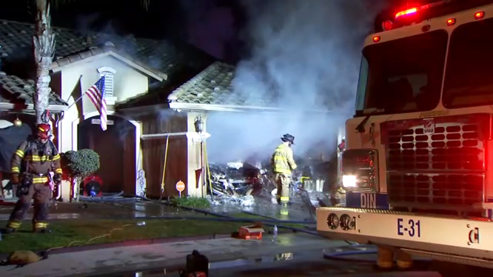 1 hospitalized following garage fire at Dinuba home, officials say