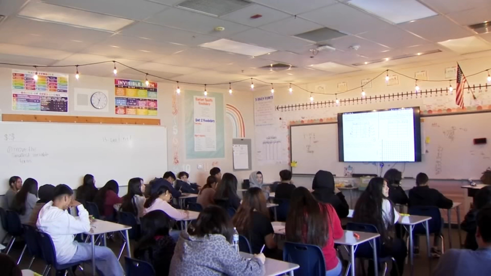 Madera Unified rolls out Yondr pouches to lock cell phones away at middle schools