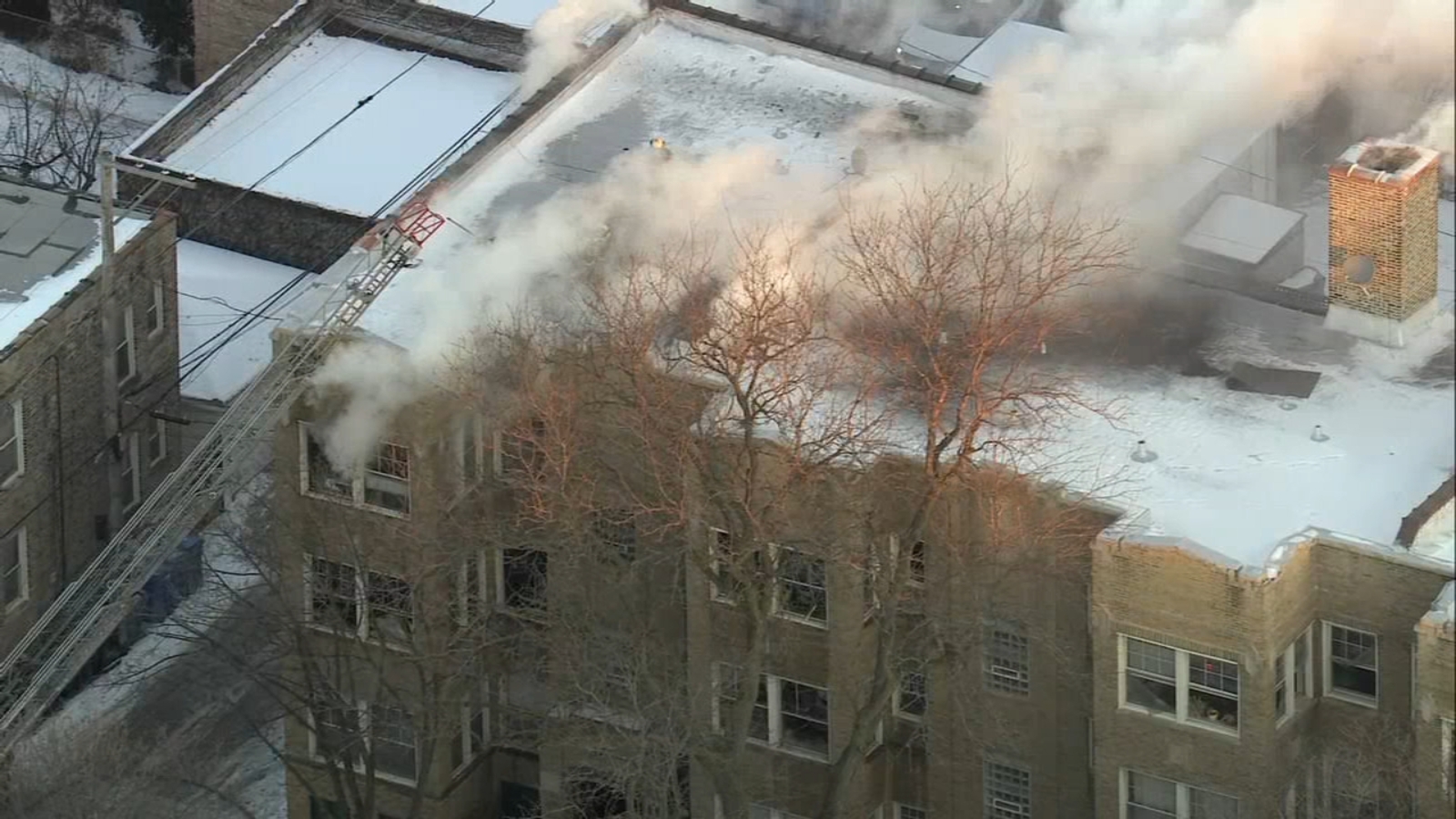 Chicago fire: Man killed, 2 injured in Ravenswood apartment fire on ...