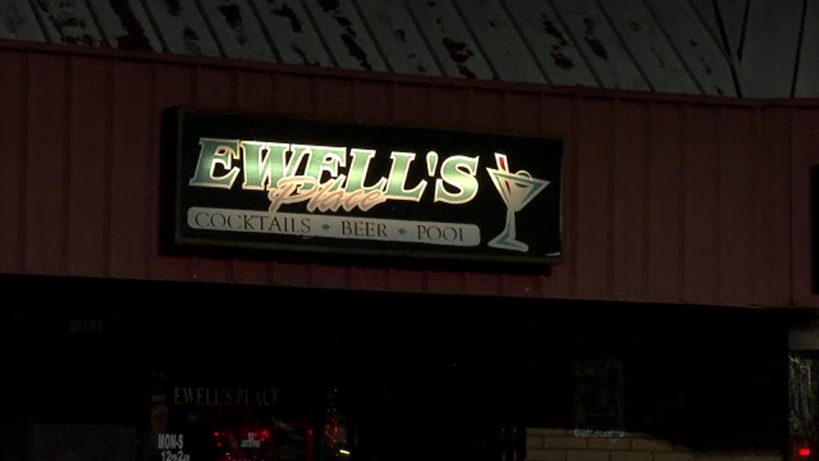 2 men stabbed at bar in east central Fresno, police say