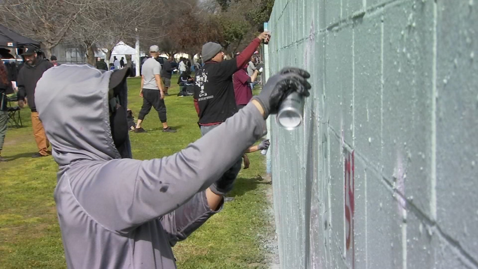 'Bizare Art Festival' in southeast Fresno celebrates hip-hop, graffiti art