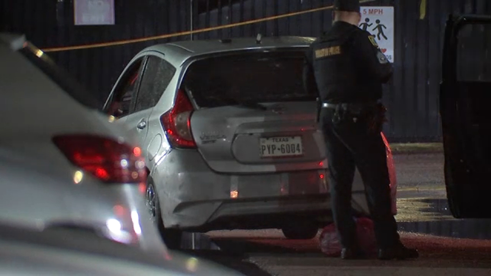2 men found shot, 1 killed, inside car parked in southeast Houston near ...