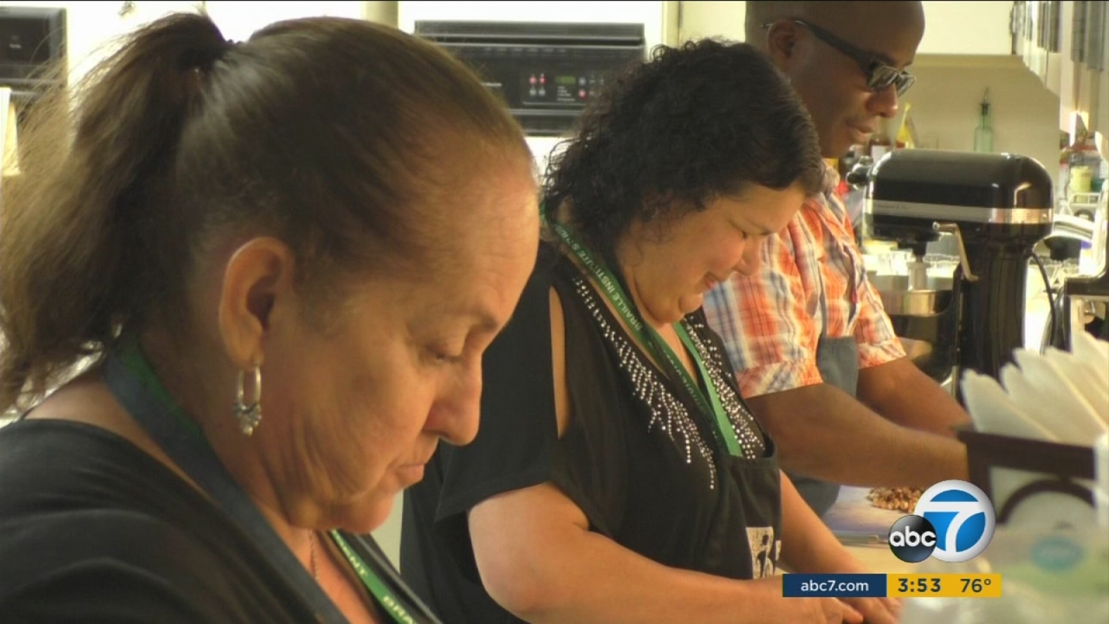 Cooking classes help the visionimpaired feel confident in the kitchen