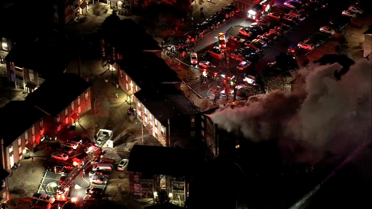 At least 3 hospitalized, dozens displaced by large fire at Arlington ...