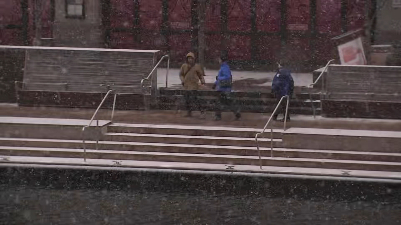 Wintry mix brings freezing drizzle, icy conditions across Chicago area