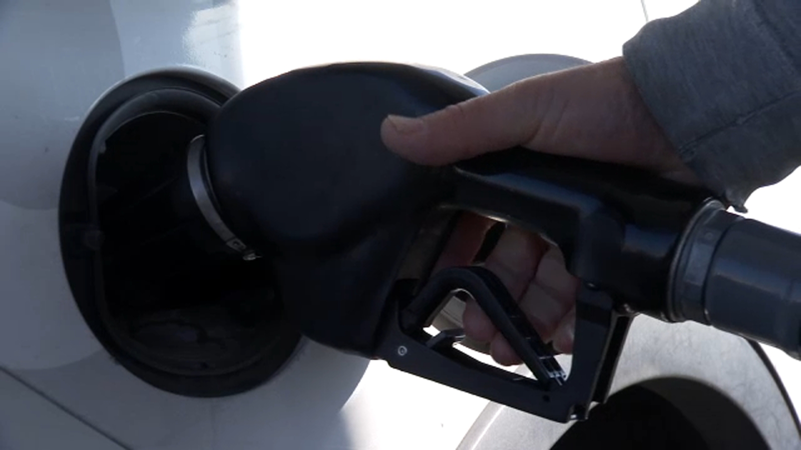 Gas prices up 17 cents this week in Fresno