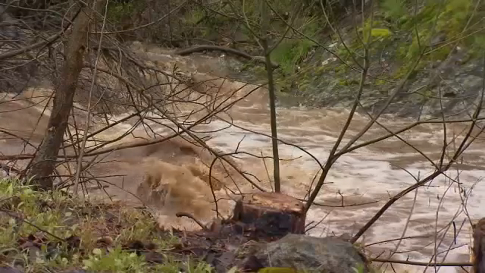 Storm raises concerns over mudslides in Madera County foothills