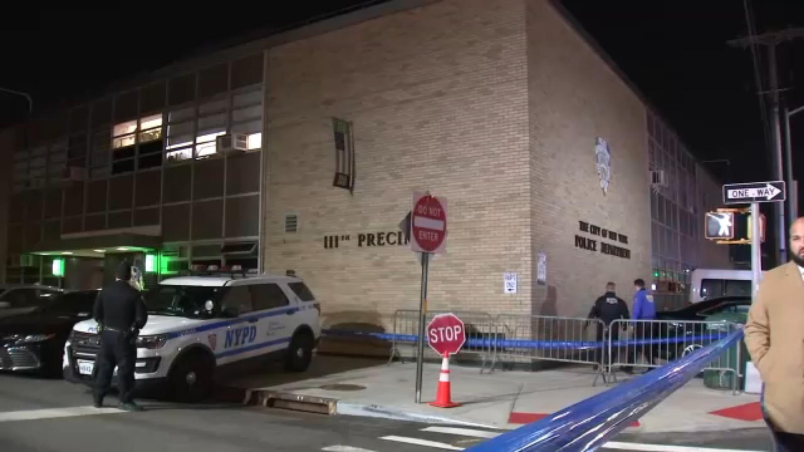 79-year-old man armed with gun shot and killed by police officers ...