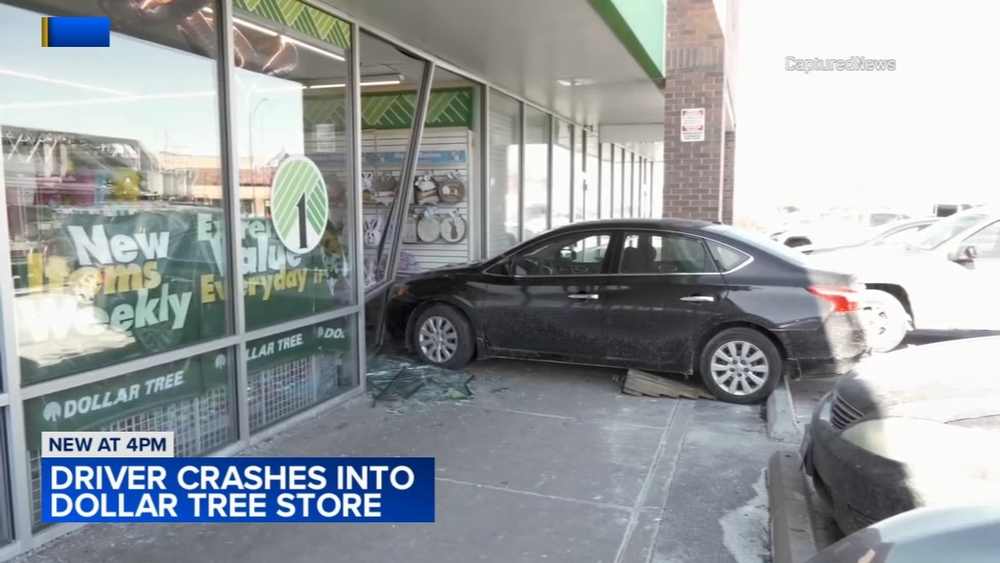 Man critical after crashing into NW Side Dollar Tree: CPD