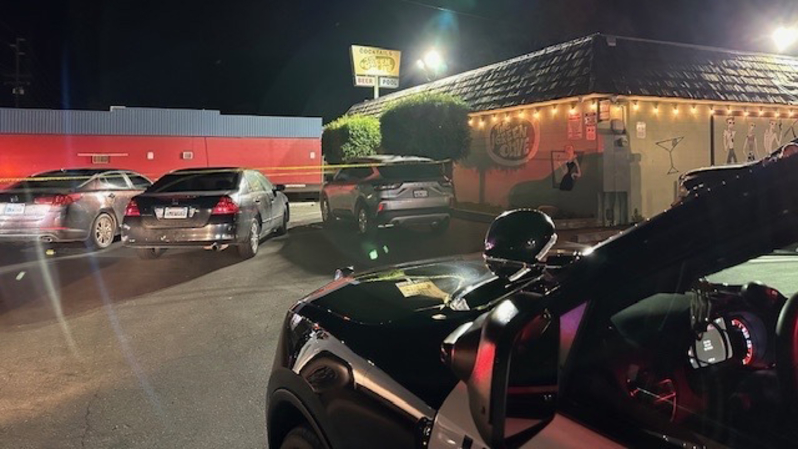 Man hospitalized after stabbing at Visalia bar, police say