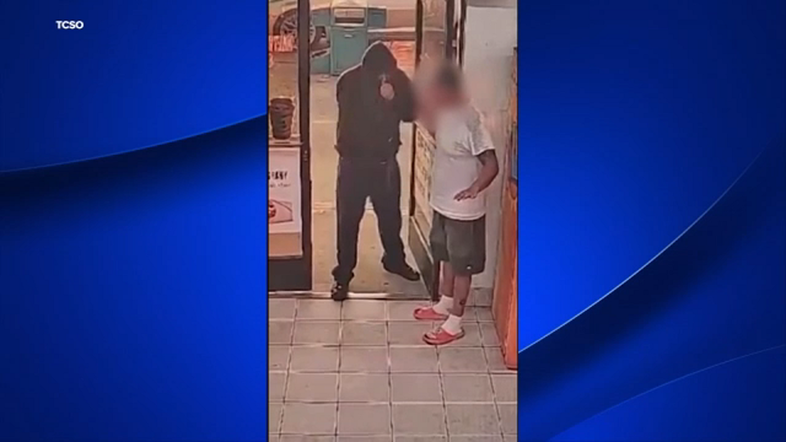 Suspects wanted for back-to-back robberies in Tulare County, deputies say