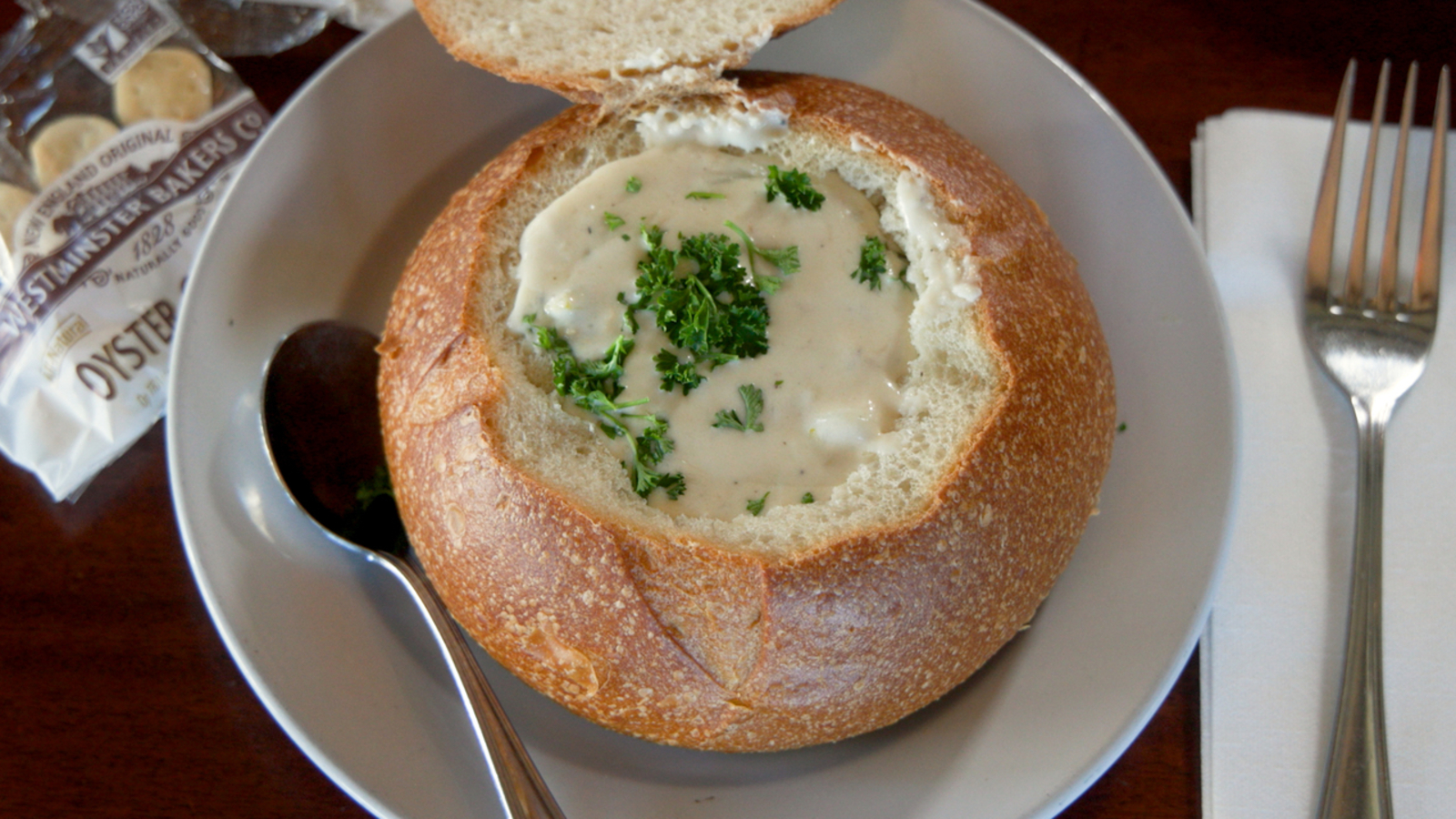 Iconic SF seafood restaurant serves 100,000 bowls of clam chowder a year