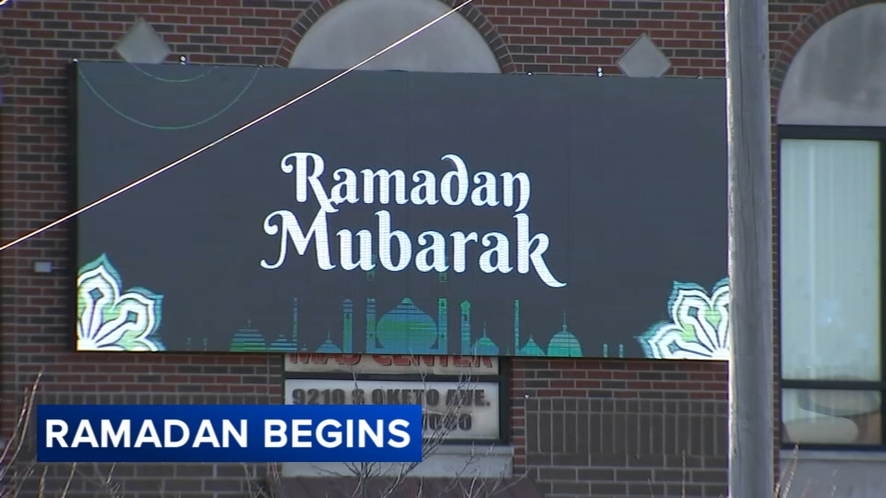 Chicago-area Muslim Americans celebrate beginning of Ramadan