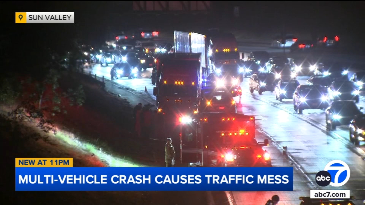 Semi-truck crash partially shuts down SB 5 Freeway in Sun Valley