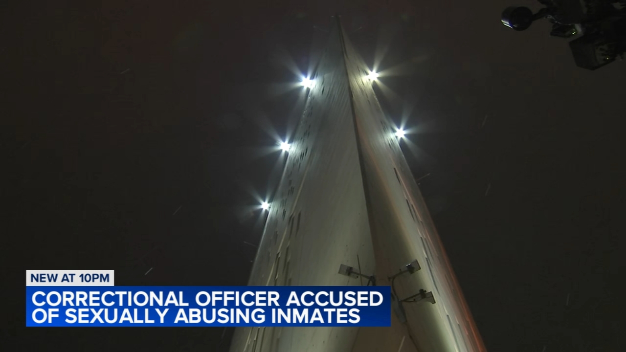 Officer charged with sexually abusing 4 inmates at Chicago prison