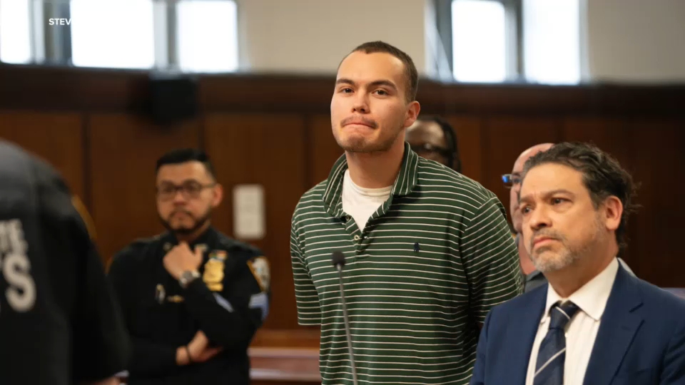 Man accused of making online threats to shoot up synagogue arraigned