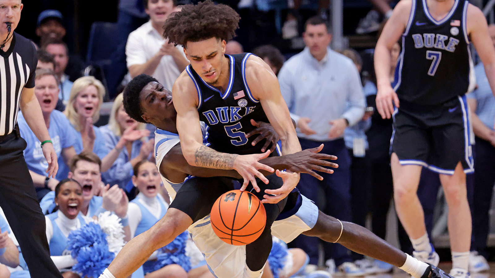 Duke Banta Rival Duke v UNC basketball | Knueppel, Flagg help No. 2 Duke pull away late ...