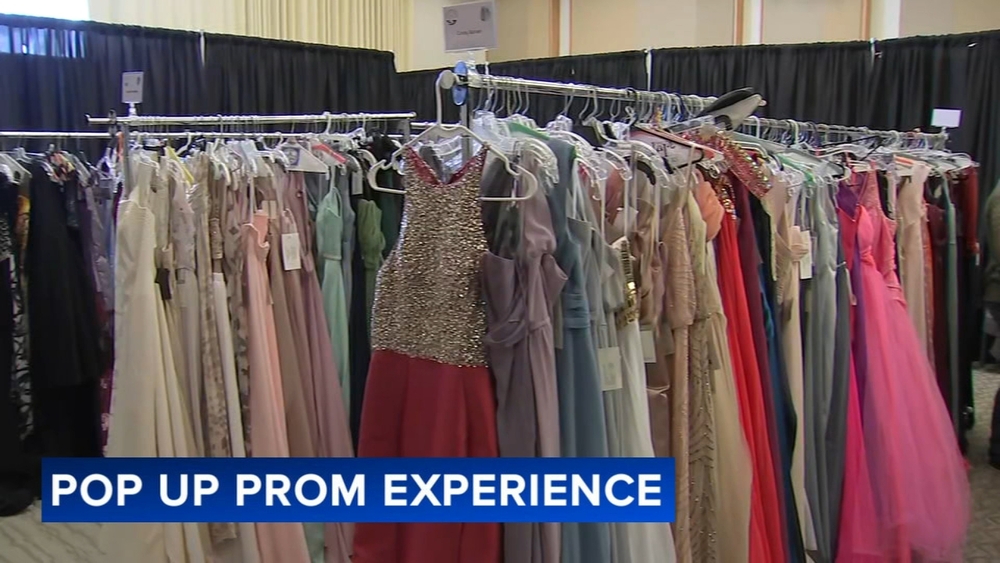 Mothers Trust Foundation organizes Pop-Up Prom Experience to give hundreds  of Lake County, Illinois students free prom dresses - ABC7 Chicago
