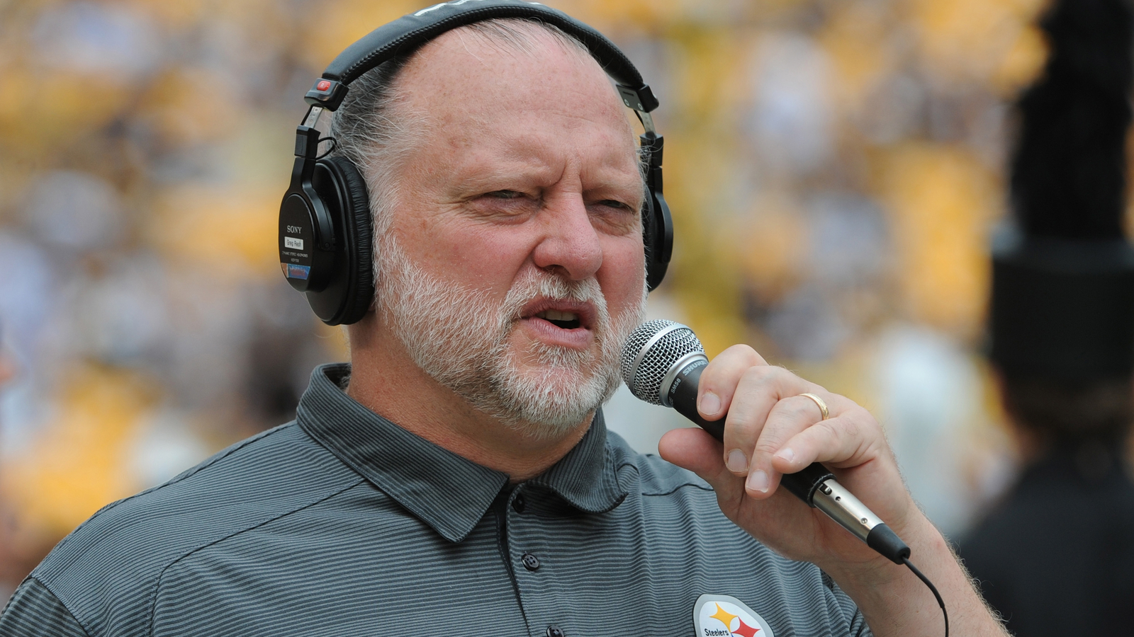 Former NFL offensive lineman turned broadcaster Craig Wolfley dies at 66