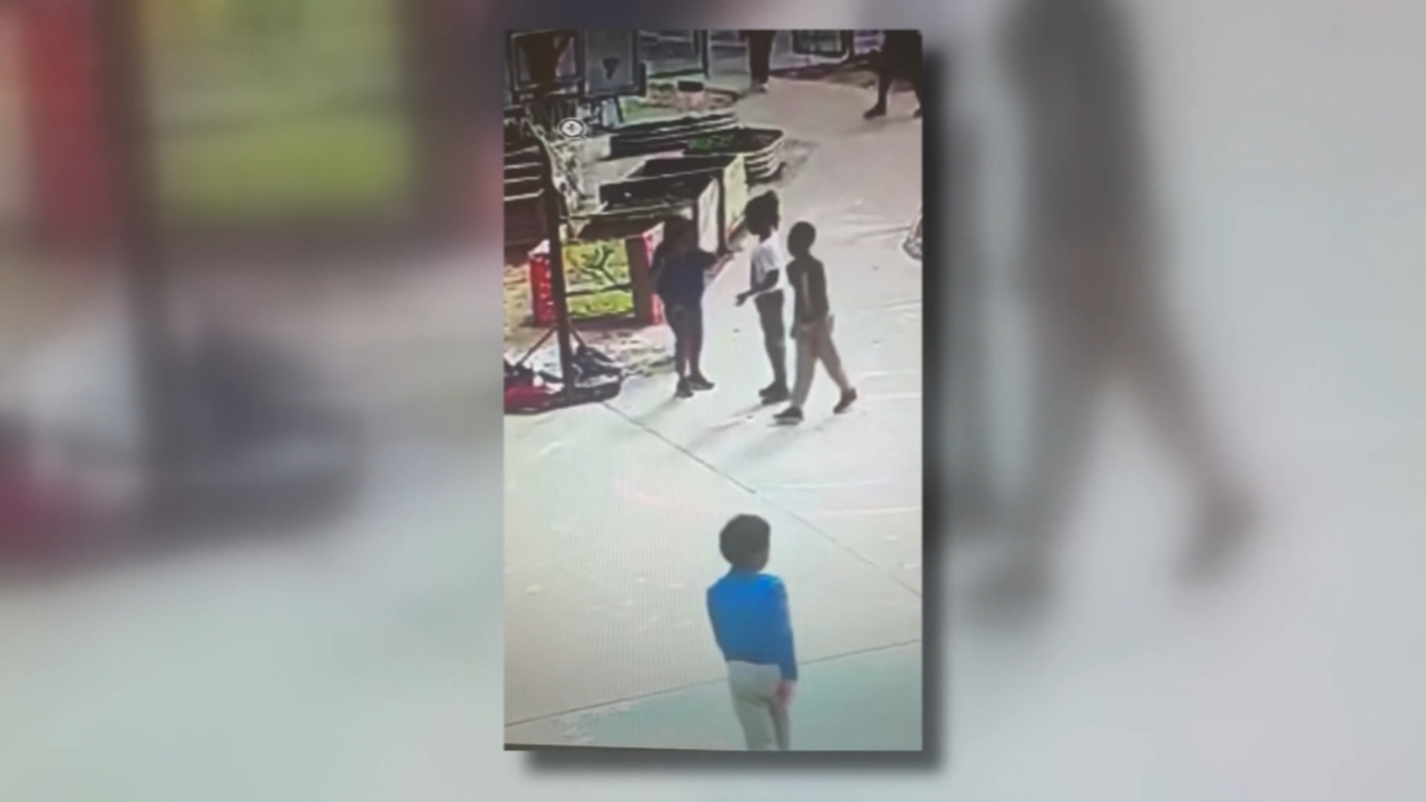 Moment child uses Heimlich maneuver to save friend at school at Raleigh ... Moment child uses Heimlich maneuver to save friend at school at Raleigh ...