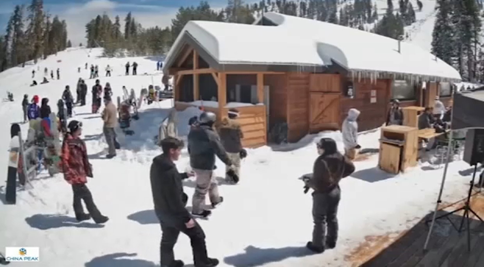 Snow covers China Peak, brings thousands of tourists with it