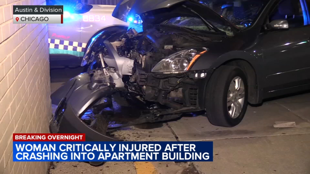 Driver crashes into West Side apartment building, critically hurt: CPD