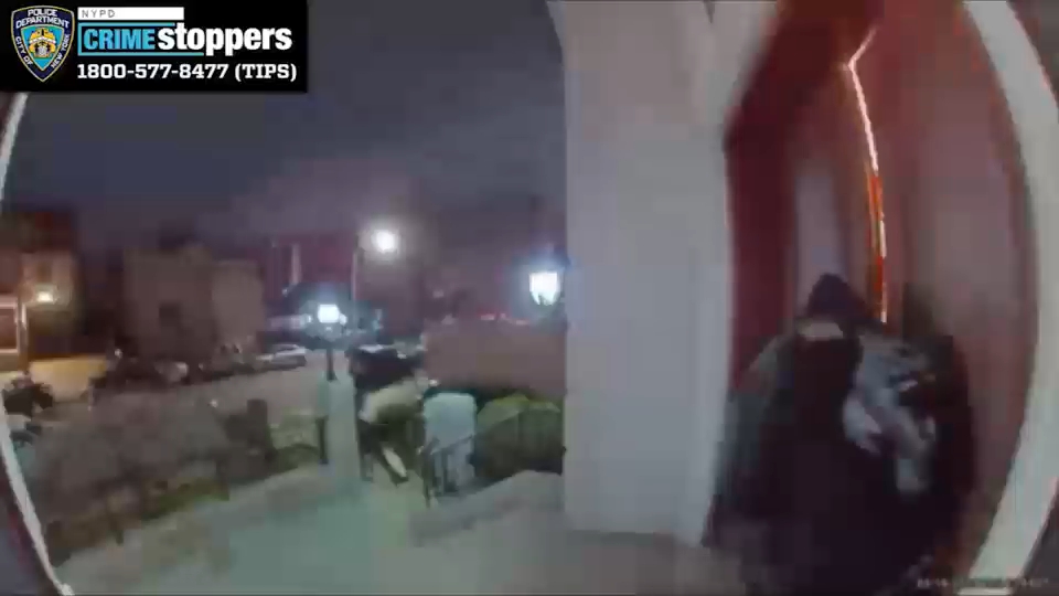 Thieves get away with $1 million in valuables in Queens home invasion