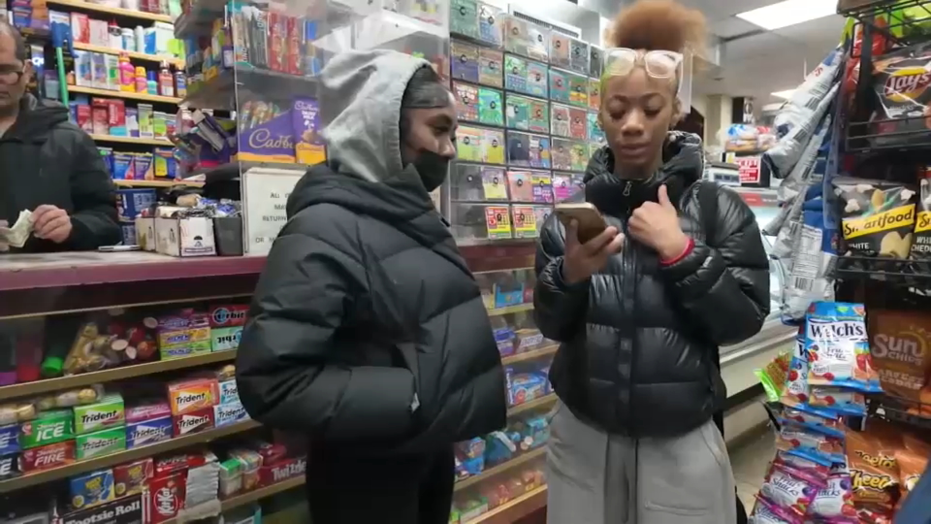 Family speaks out after teen boy shot and killed in Queens