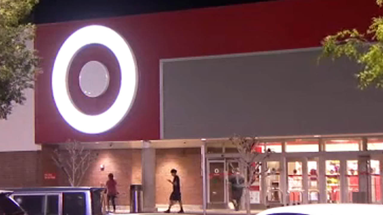 Juveniles not facing charges after fight outside Clovis store leaves paramedic hospitalized: DA