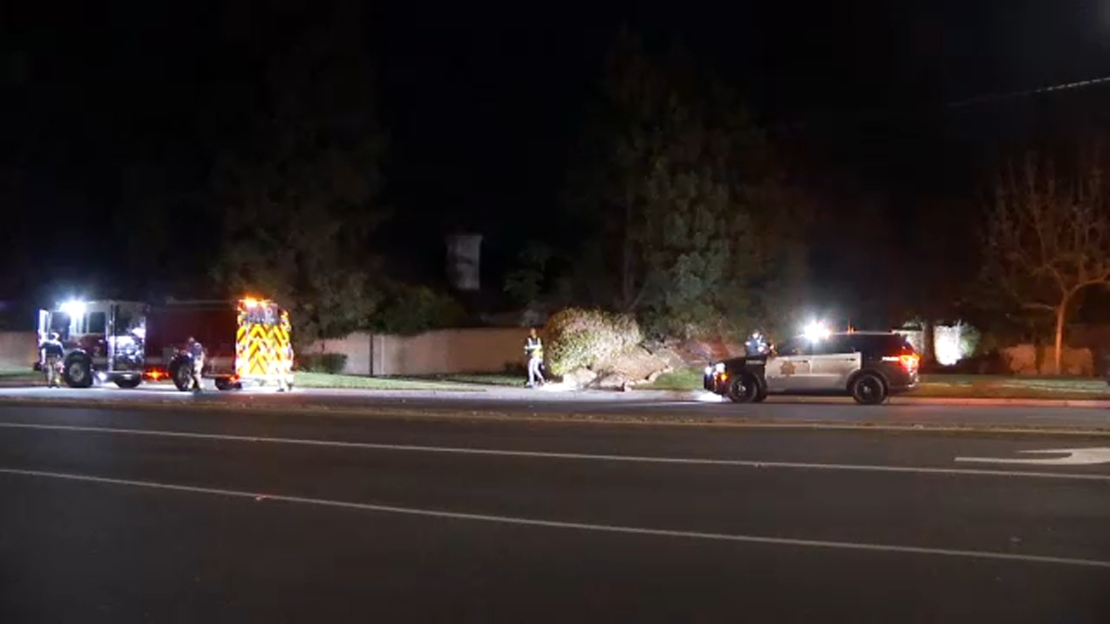 Suspected DUI driver crashes into northwest Fresno home, police say ...