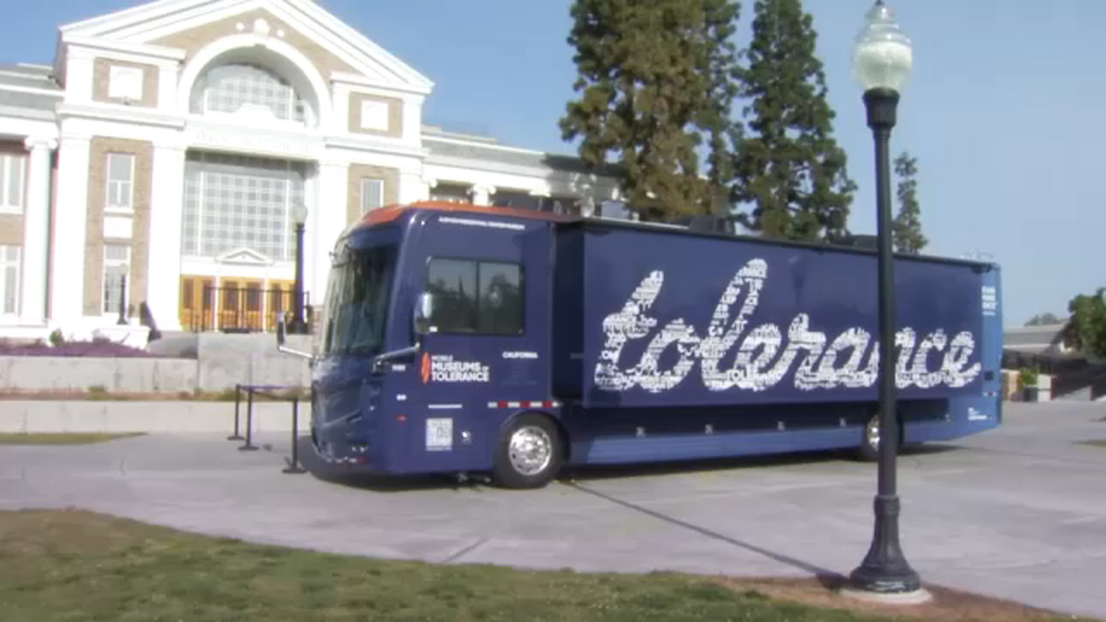 Mobile Museum of Tolerance visits Fresno high schools