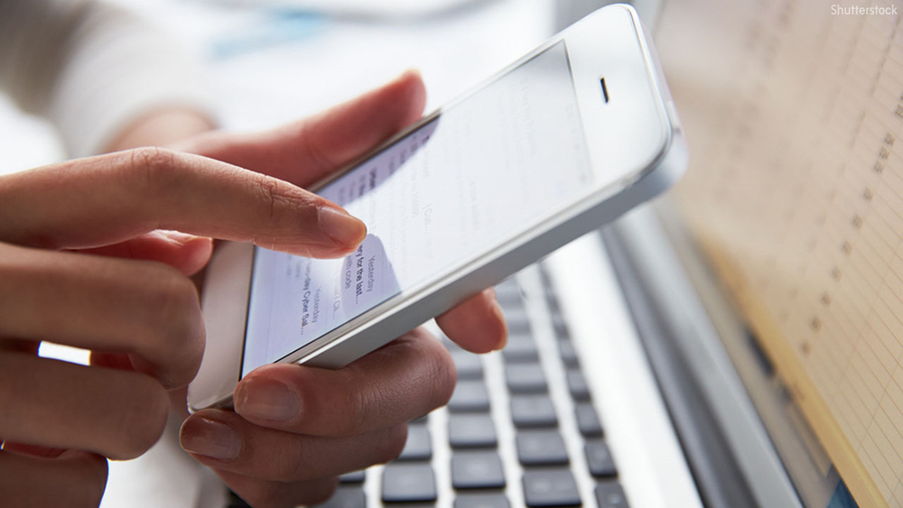 Molecules left on cellphone can reveal your lifestyle