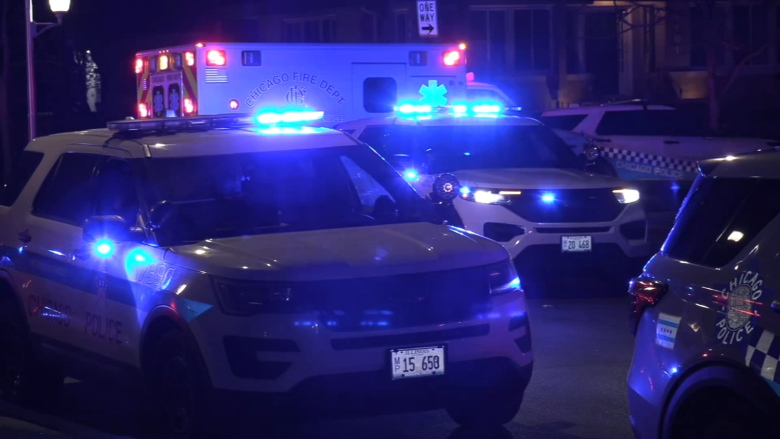 South Shore, Chicago shooting today: 3 shot, 2 fatally, at home in 7200 ...