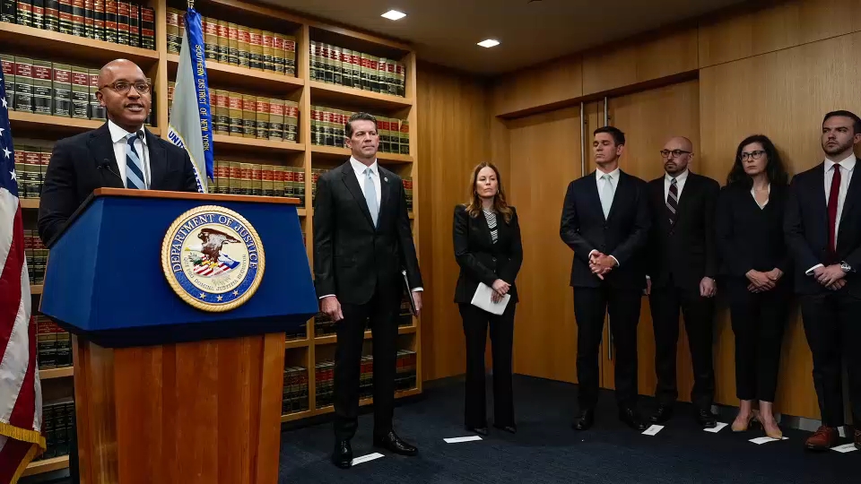 3 prosecutors resign amid fallout from Adams case