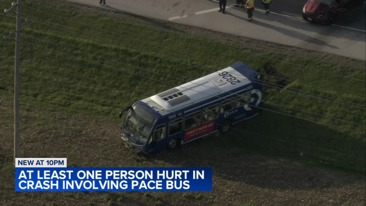 Pace bus driver hospitalized after west suburban crash: officials