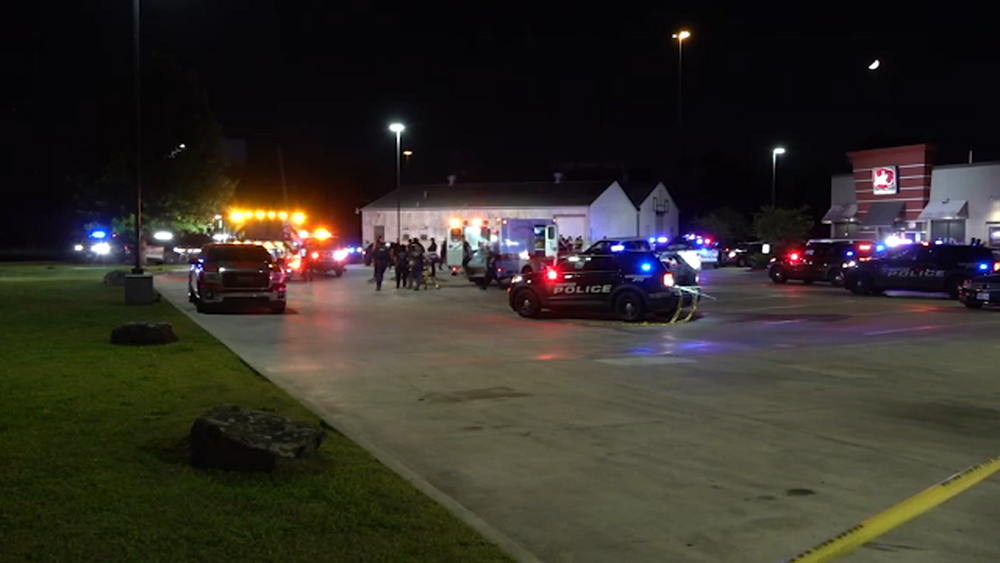 1 dead, 13 injured in shooting at family gathering in SE Houston: HPD