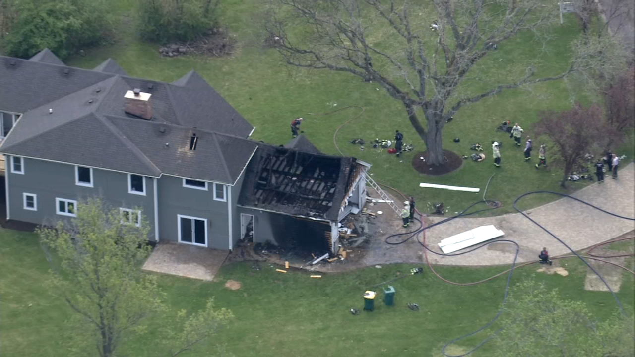 Chopper 7 over Wheaton fire response