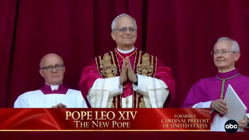 Pope Leo XIV pledges to 'build bridges' in 1st remarks as pontiff - ABC7  San Francisco