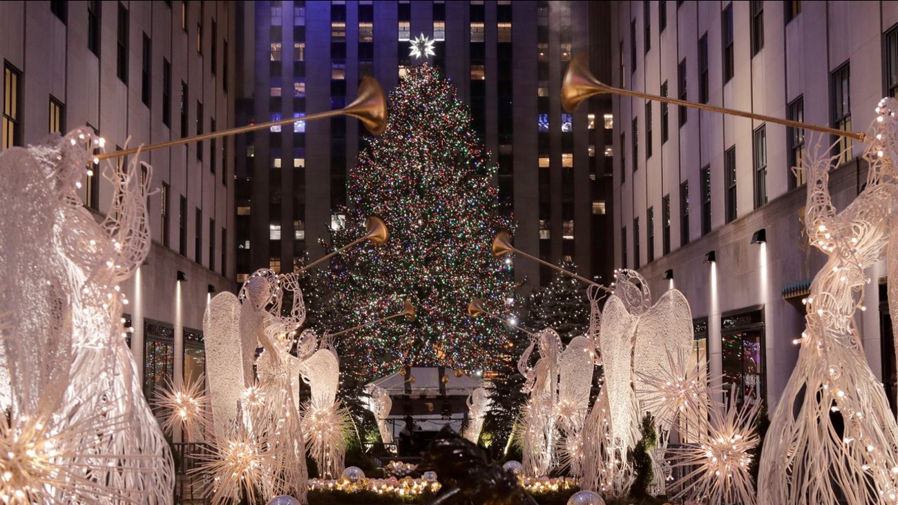 ExNYPD officer charged with sex abuse at Rockefeller Christmas Tree in