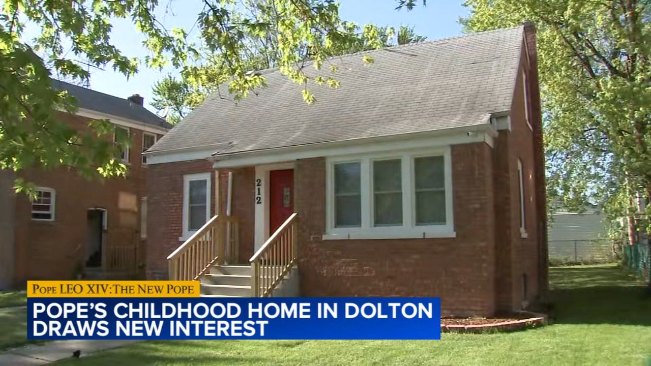 Pope's childhood Dolton home draws new interest