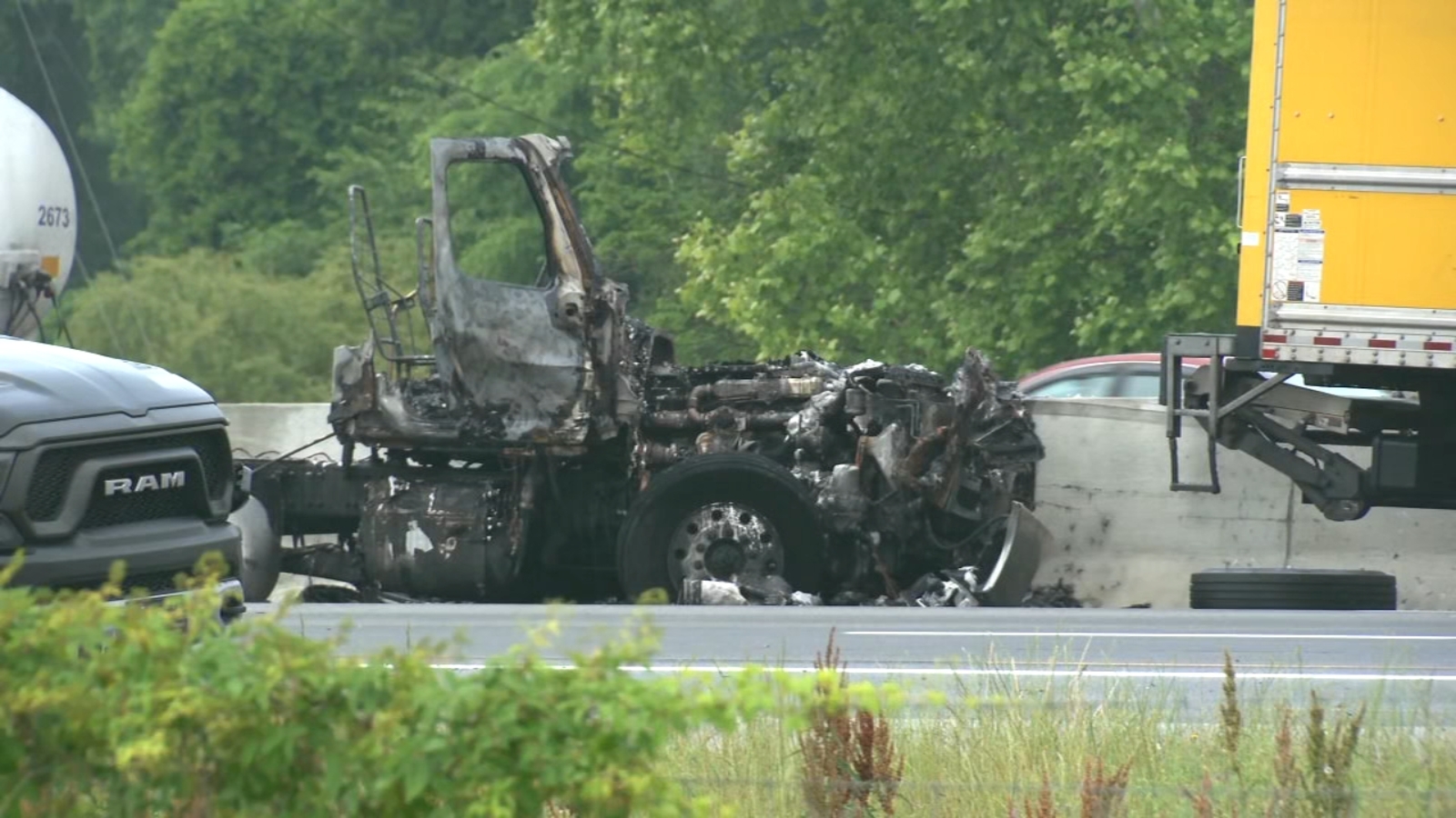 Multi-vehicle fiery crash shut down part of I-95 both directions near ...