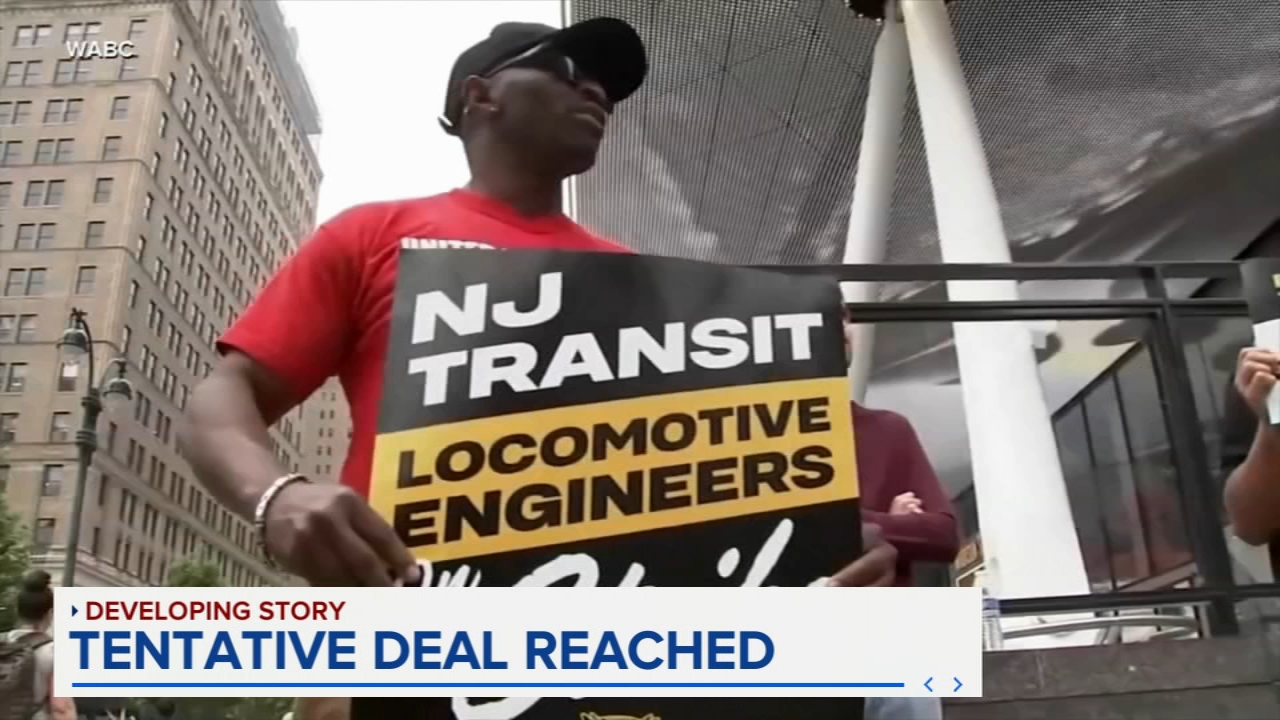 NJ Transit train engineers reach tentative deal to end strike
