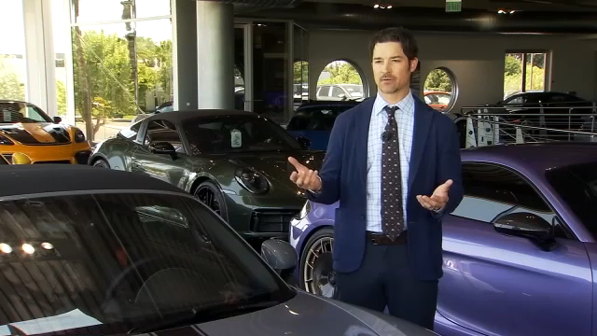 Fresno car dealership owned by former MLB pitcher allowing Bitcoin as form  of payment - ABC30 Fresno