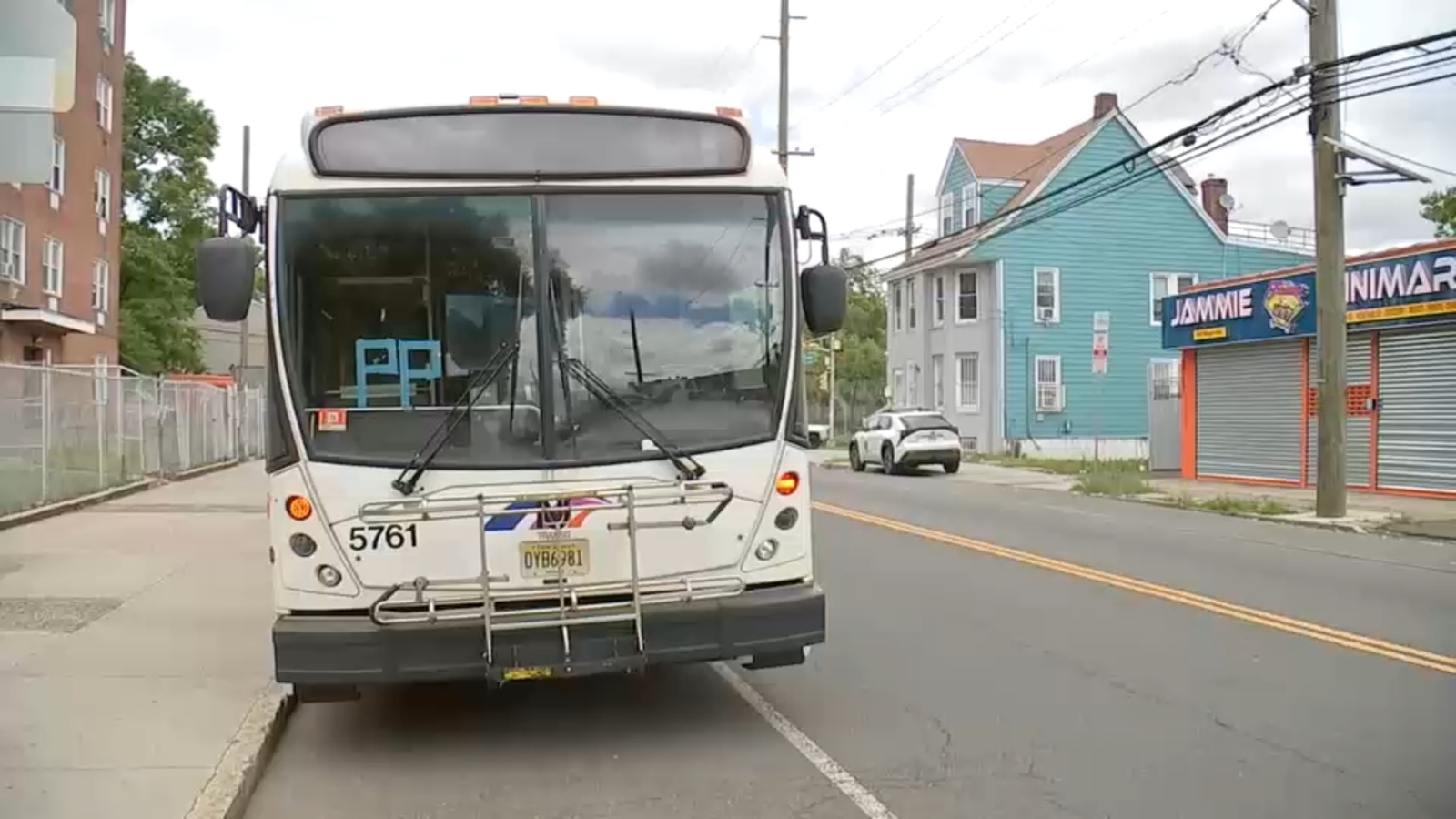 Man injured in shooting on NJ Transit bus in Newark - ABC7 New York