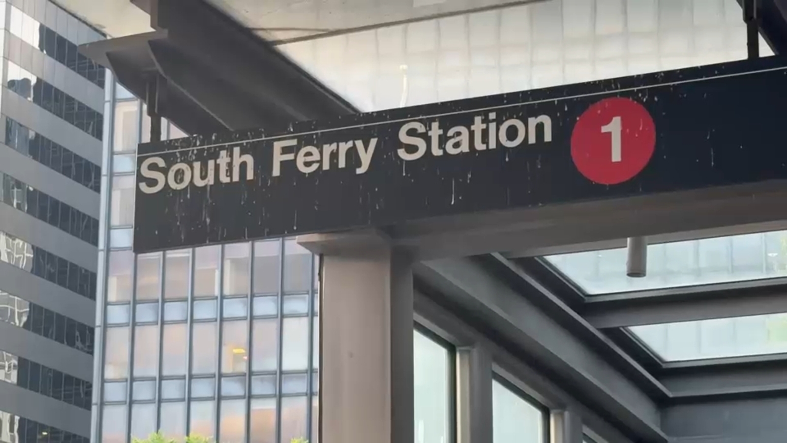 NYC subway slashing injures man in Lower Manhattan - ABC7 New York